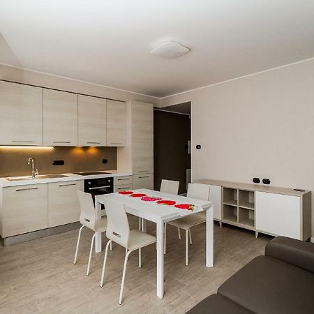 Lake Como Apartments Lecco Buitenkant foto