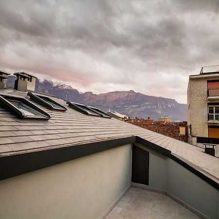 Lake Como Apartments Lecco Buitenkant foto
