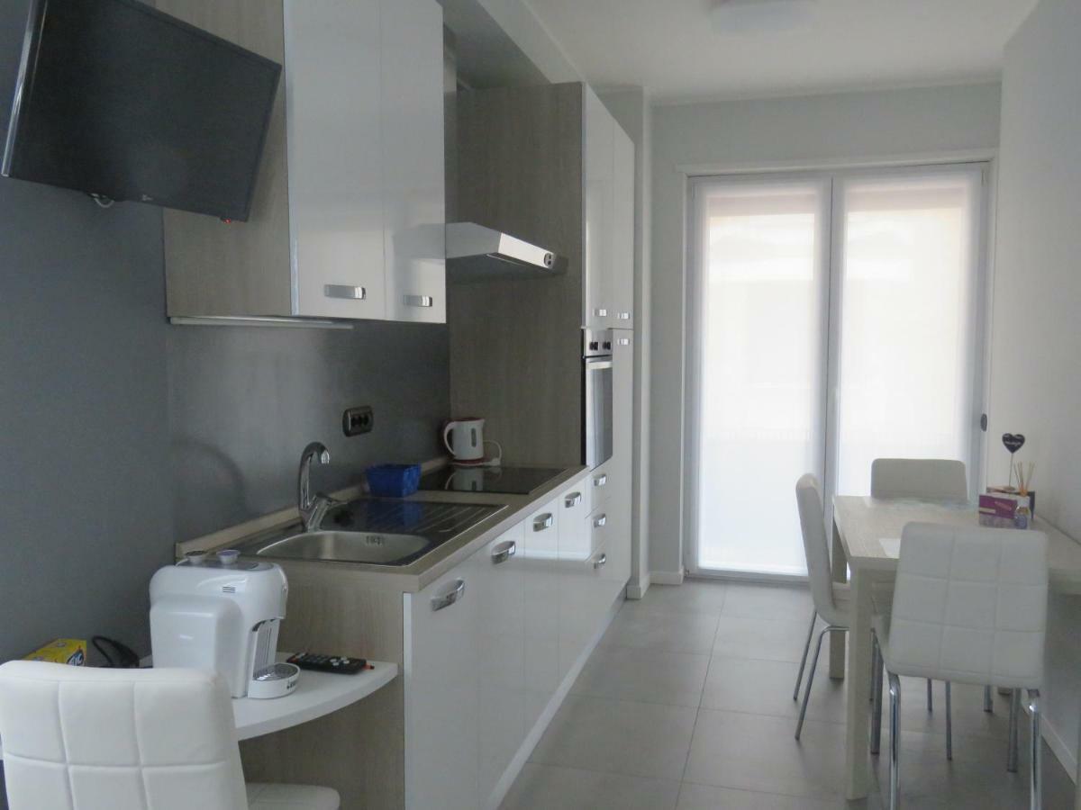 Lake Como Apartments Lecco Buitenkant foto
