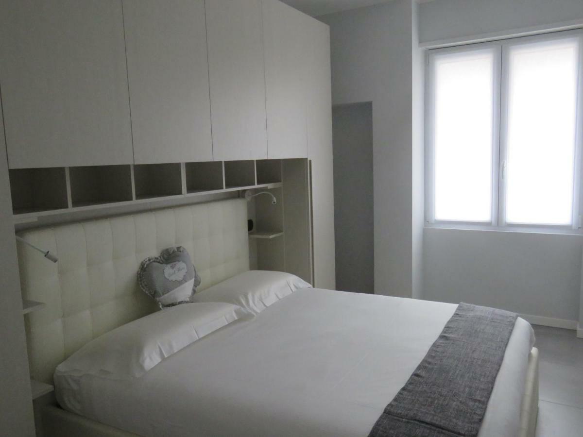 Lake Como Apartments Lecco Buitenkant foto